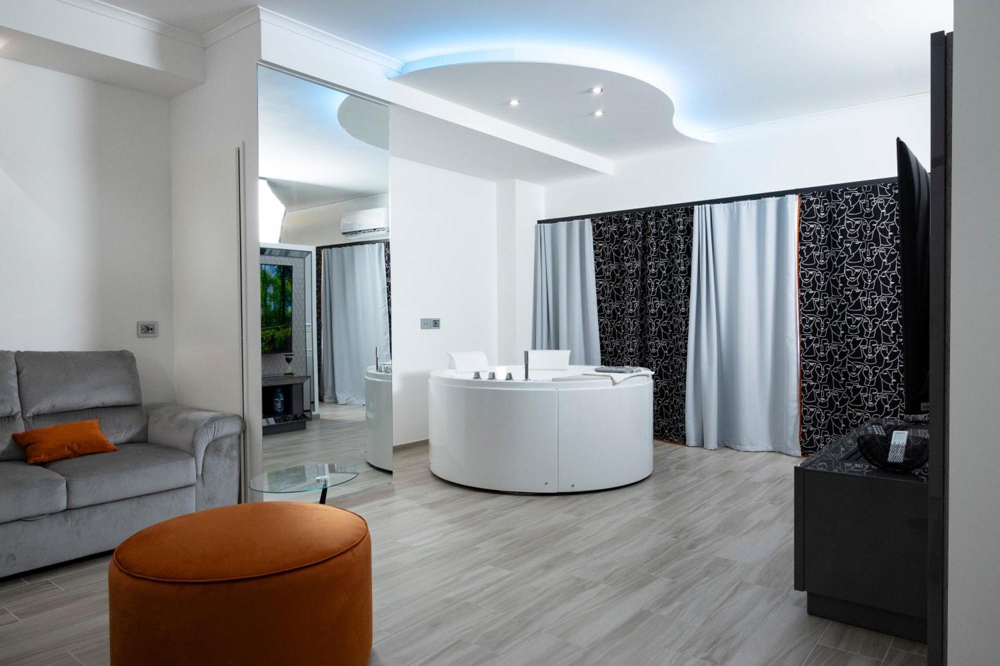 Suite17 - Luxury Guesthouse Giovinazzo Eksteriør billede